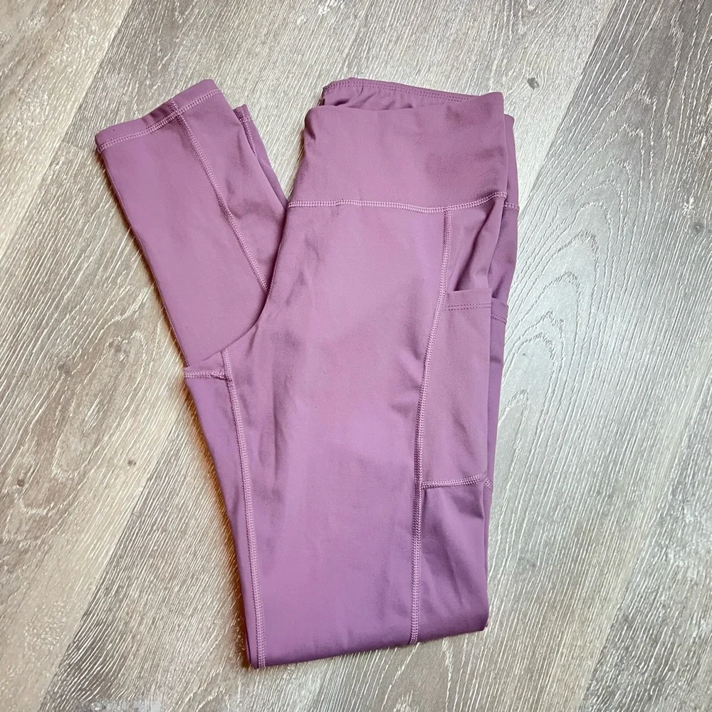 🚨FiNAL SALE! Large purple buttery soft leggings EUC - Picture 1 of 6